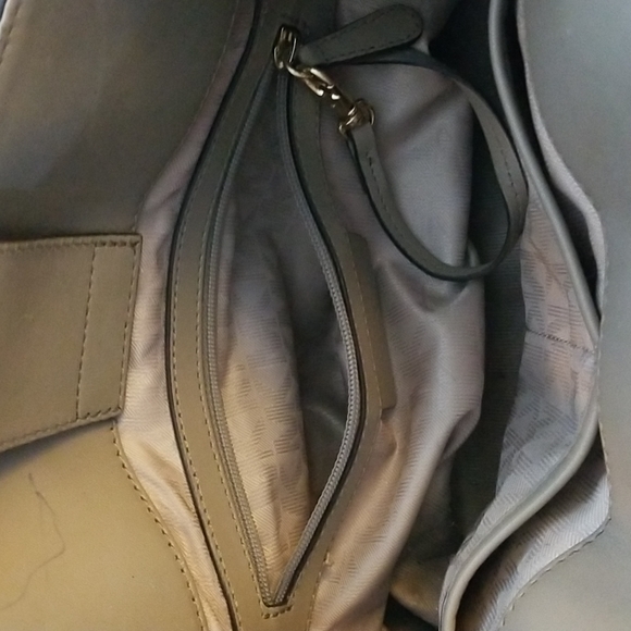 MK leather bag - Picture 6 of 17